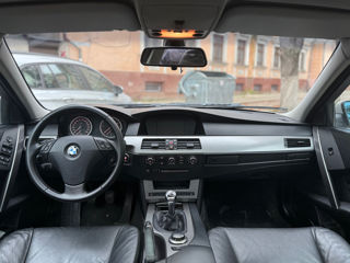 BMW 5 Series foto 4