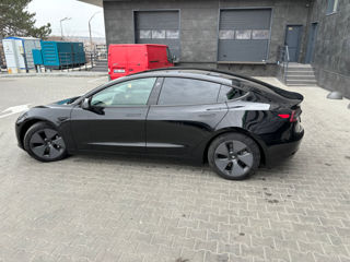 Tesla Model 3 foto 7