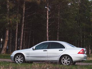 Mercedes C Class foto 2