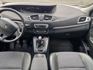 Renault Grand Scenic foto 3