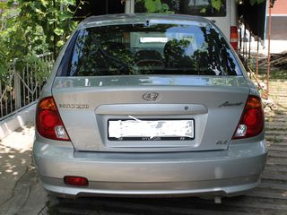 Hyundai Accent foto 3