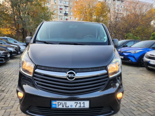 Opel Vivaro foto 4