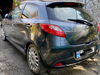 Mazda 2 foto 2