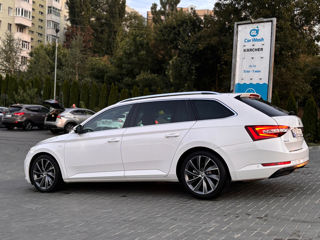 Skoda Superb foto 4