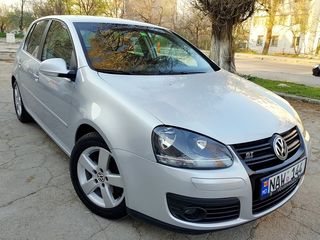 Volkswagen Golf foto 1