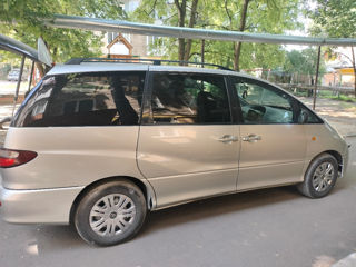 Toyota Previa foto 2