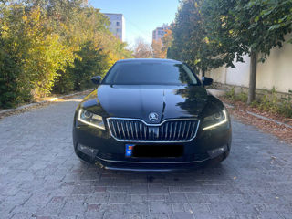 Skoda Superb foto 2