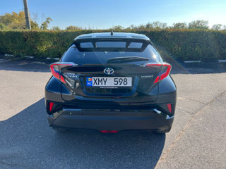 Toyota C-HR foto 4