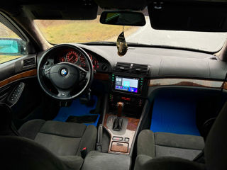 BMW 5 Series foto 11