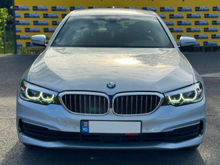 BMW 5 Series foto 2