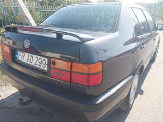 Volkswagen Vento foto 2