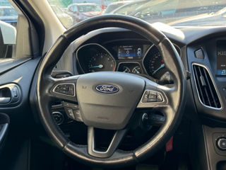 Ford Focus foto 9