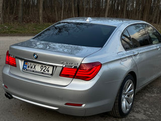 BMW 7 Series foto 2