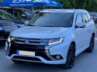 Mitsubishi Outlander foto 1