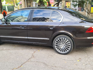 Skoda Superb foto 3