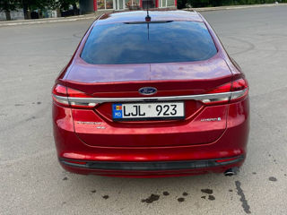 Ford Fusion foto 4