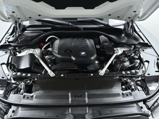 BMW 5 Series foto 4