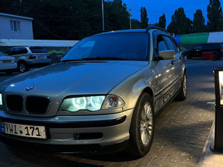 BMW 3 Series foto 1