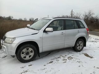 Suzuki Grand Vitara foto 2