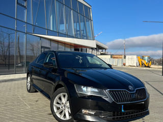 Skoda Superb foto 3