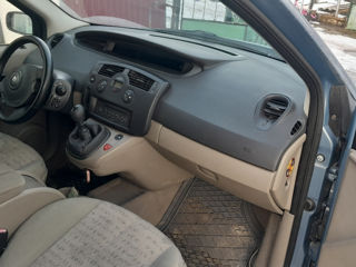 Renault Grand Scenic foto 3