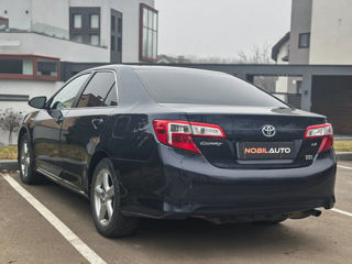 Toyota Camry foto 4