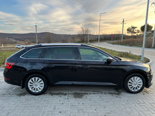 Skoda Superb foto 6