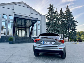 Infiniti Q30 foto 4