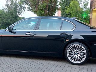 BMW 7 Series foto 4