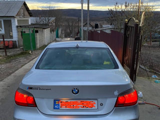 BMW 5 Series foto 5