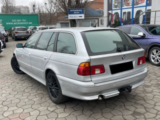 BMW 5 Series foto 3