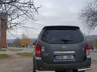 Nissan Pathfinder foto 9