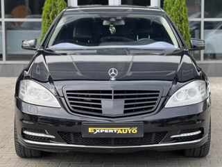 Mercedes S-Class foto 2