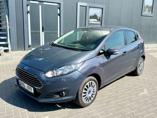 Ford Fiesta 5D