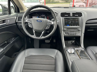 Ford Fusion foto 8