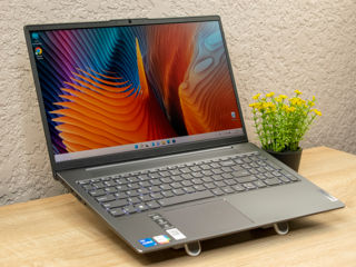 Lenovo Ideapad 5/ Core I7 1255U/ 12Gb Ram/ Iris Xe/ 512Gb SSD/ 15.6" FHD IPS!!