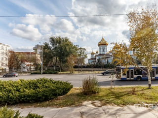 Se dă în chirie spațiu comercial pe bd. Ștefan cel Mare, Centru, Chișinău foto 9