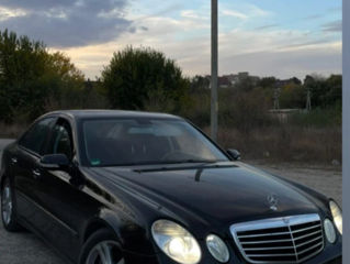 Mercedes E-Class foto 4