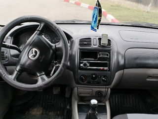 Mazda 323 foto 5