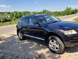 Volkswagen Touareg foto 2