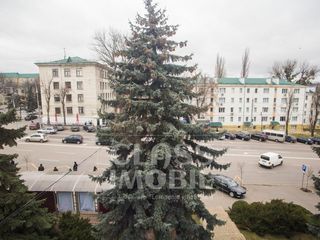 Oficiu, bd. Ștefan Cel Mare, Centru foto 20