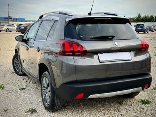 Peugeot 2008 foto 3