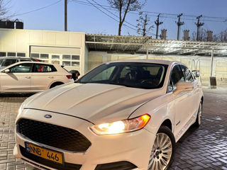 Ford Fusion foto 2