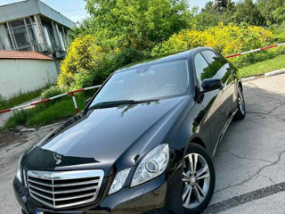 Mercedes E-Class foto 1