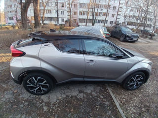 Toyota C-HR foto 18