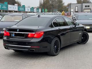 BMW 7 Series foto 3