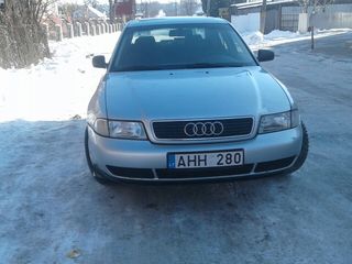 Audi A4 foto 1