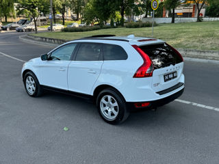 Volvo XC60 фото 8