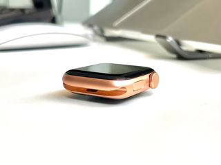 Apple Watch SE 1 / 40mm / Rose Gold foto 3