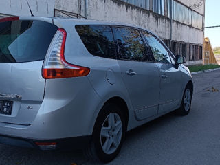 Renault Grand Scenic foto 3